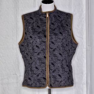 Columbia River Resort Gray Paisley Tan Piping Zip Pockets Full Front Zip Vest